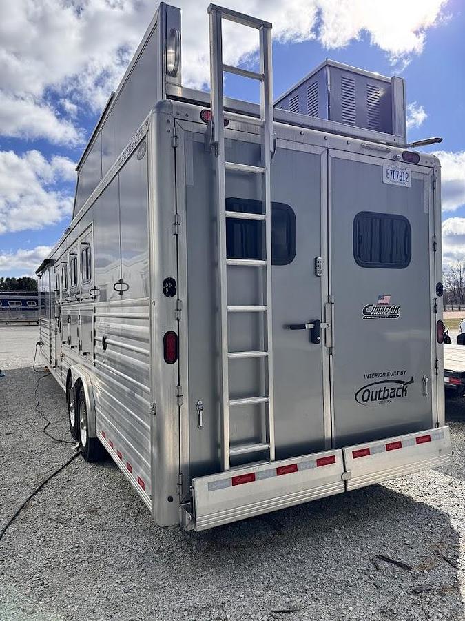Used 2022 Cimarron Norstar 4 Horse Trailer