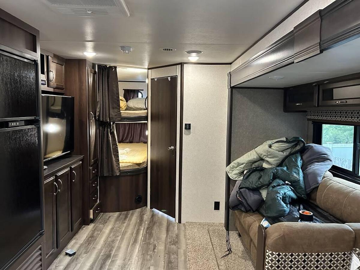 Used 2018 Jayco Jay Flight 28BHS Travel Trailer