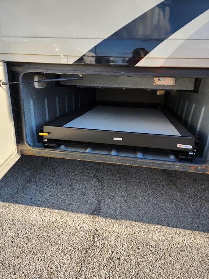 Used 2011 Holiday Rambler Endeavor 43DFT