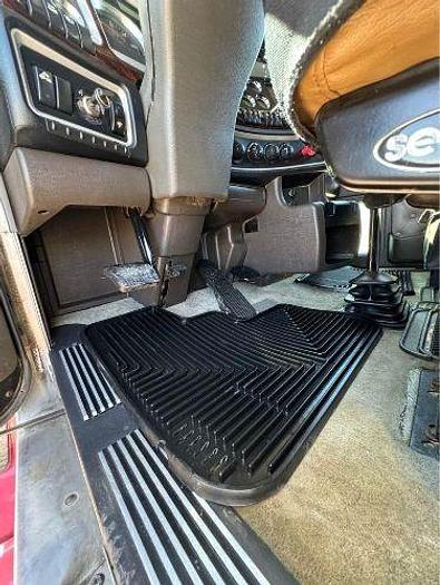 Used 2013 KENWORTH T660