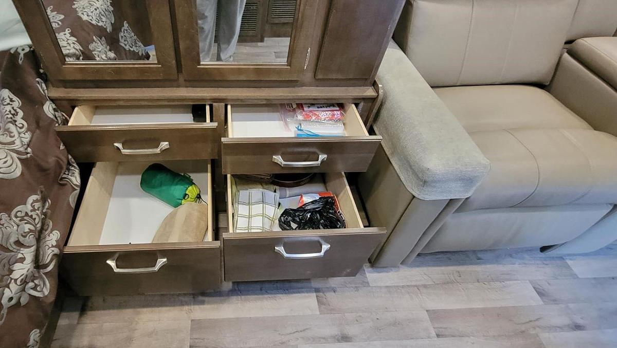 Used 2020 JAYCO MELBOURNE 24L Class C Motorhome