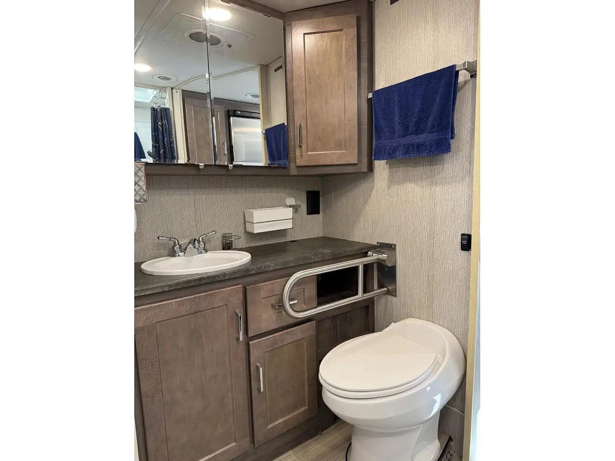 Used 2021 Winnebago Adventurer 30T Class A Motorhome