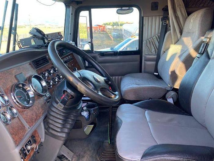 Used 2004 KENWORTH W900L