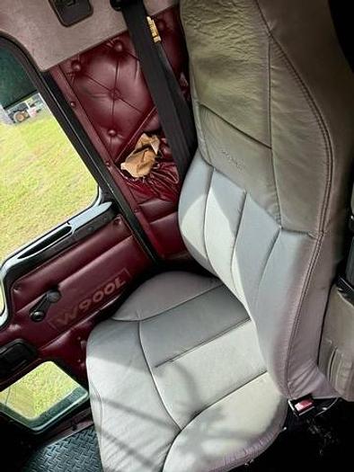 Used 2004 Kenworth W900L