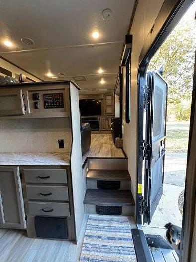 Used 2022 Coachman Chaparral 334FL