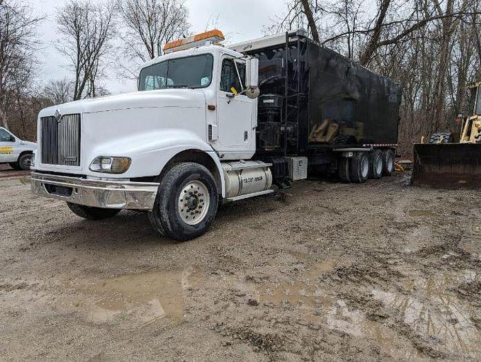 Used 1998 INTERNATIONAL 9400 with Mulch Blower