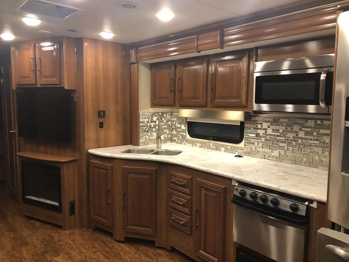 Used 2019 Coachmen Mirada Select 37SB Class A Motorhome
