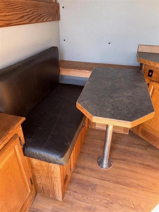 Used 2002 Sooner Revolution 4 Horse