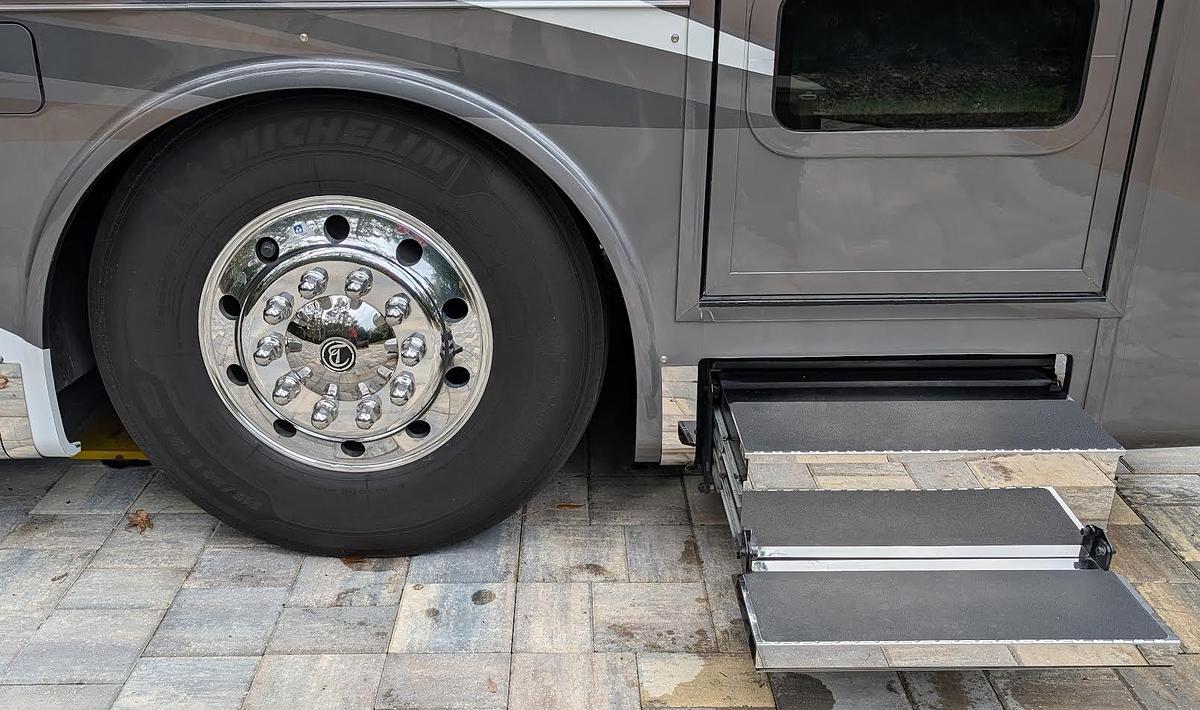 Used 2022 Tiffin Motorhomes Allegro Bus 40IP Class A Motorhome