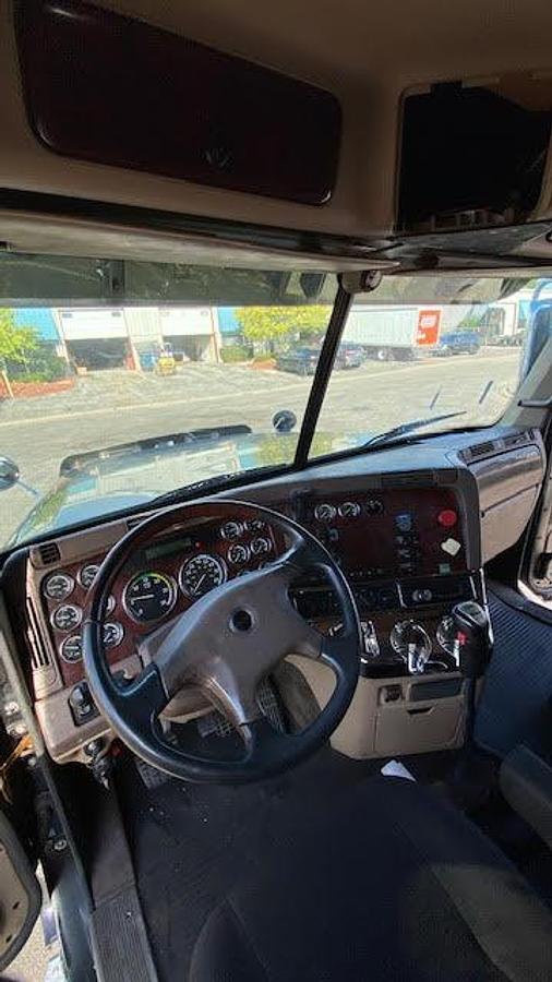 Used 2011 Freightliner Coronado 132