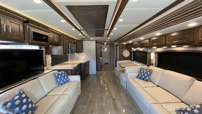 Used 2021 Newmar Ventana 4369