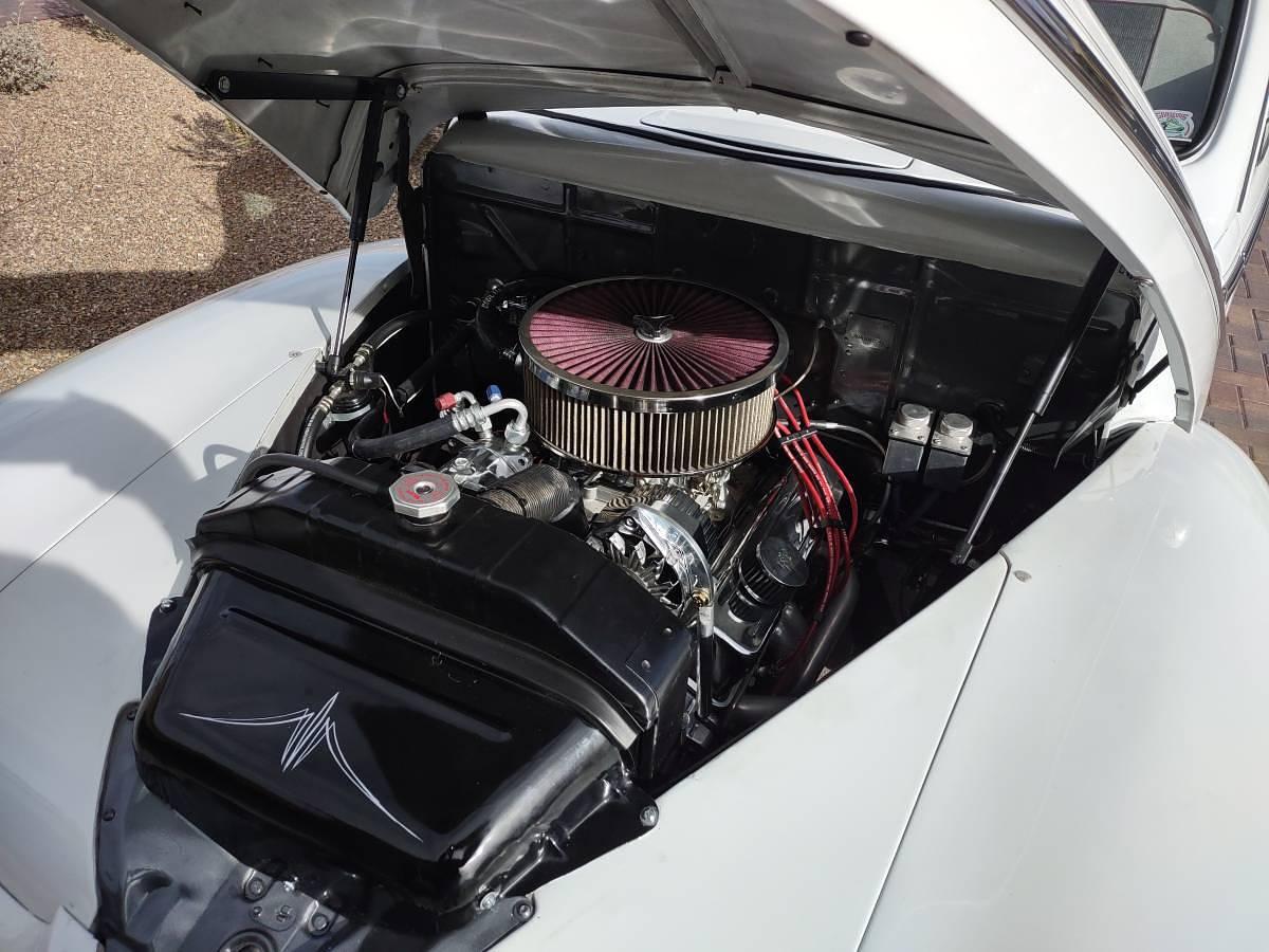 Used 1946 Ford super deluxe Tudor sedan