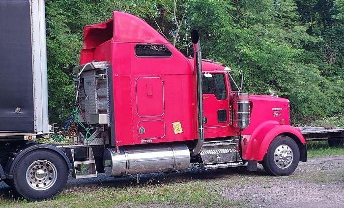 Used 2006 KENWORTH W900L