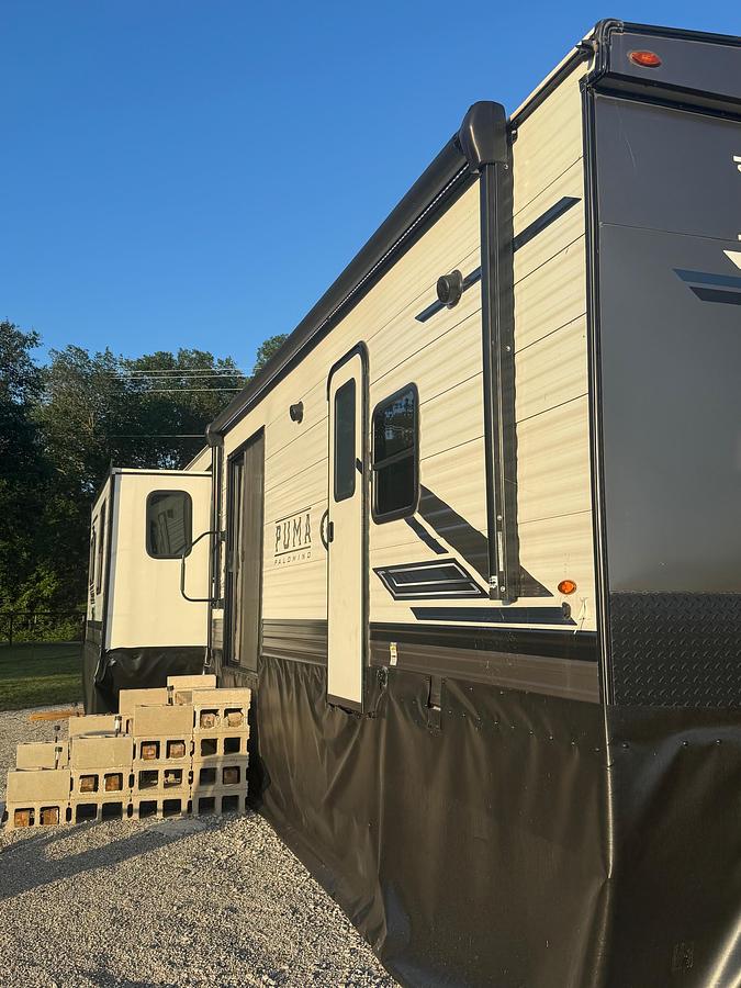 Used 2023 Palomino Puma Destination 38RLB Park Model