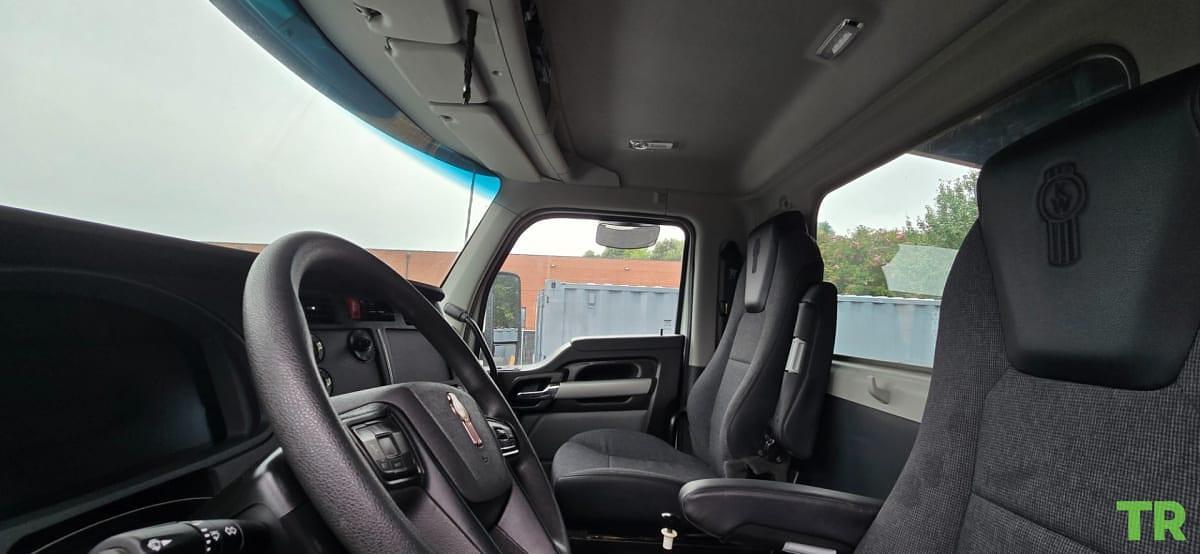 Used 2024 Kenworth T880