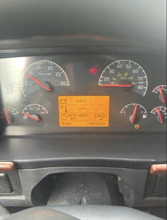 Used 2007 VOLVO VNL 670