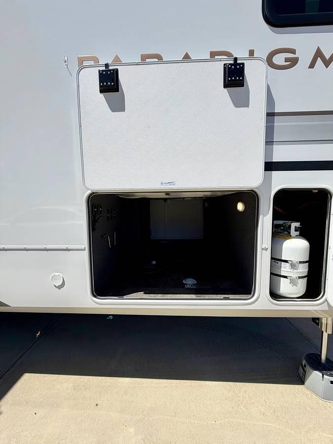 Used 2025 Alliance Paradigm 310RL Fifth Wheel