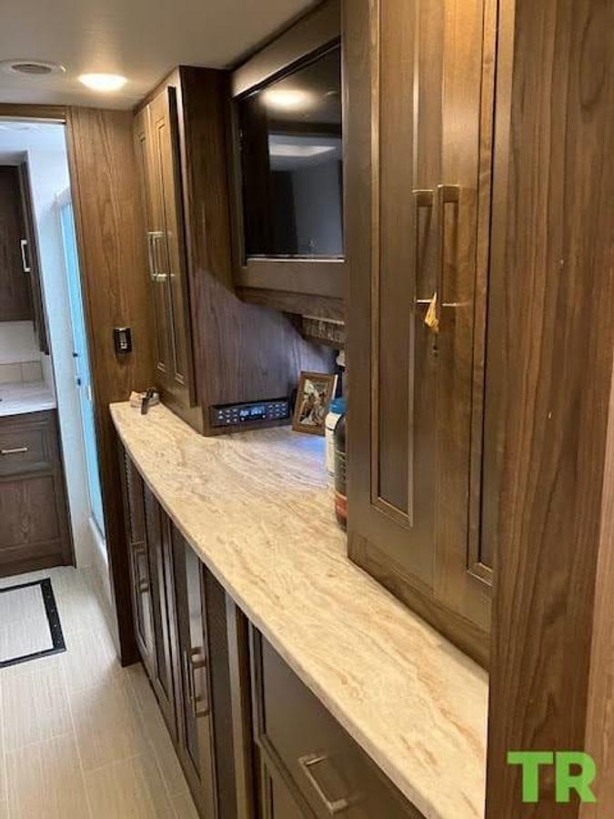 Used 2019 Coachmen Sportscoach Cross Country SRS 365RB
