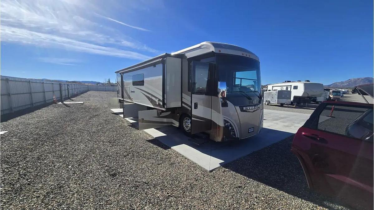 Used 2016 Winnebago Journey 40r