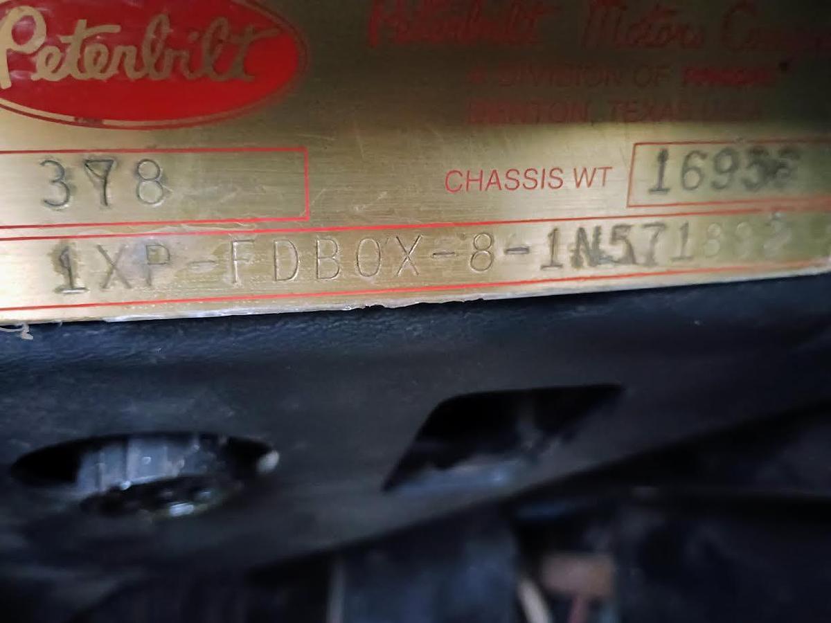 Used 2001 PETERBILT 378 Day Cab