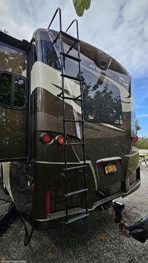 Used 2018 Newmar Bay Star 3414