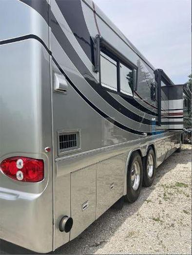 Used 2004 Country Coach Intrigue Montage