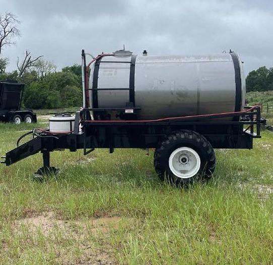 Used Custom 1,800gal Sprayer