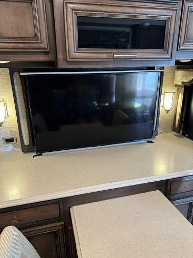 Used 2019 Newmar Ventana 3407