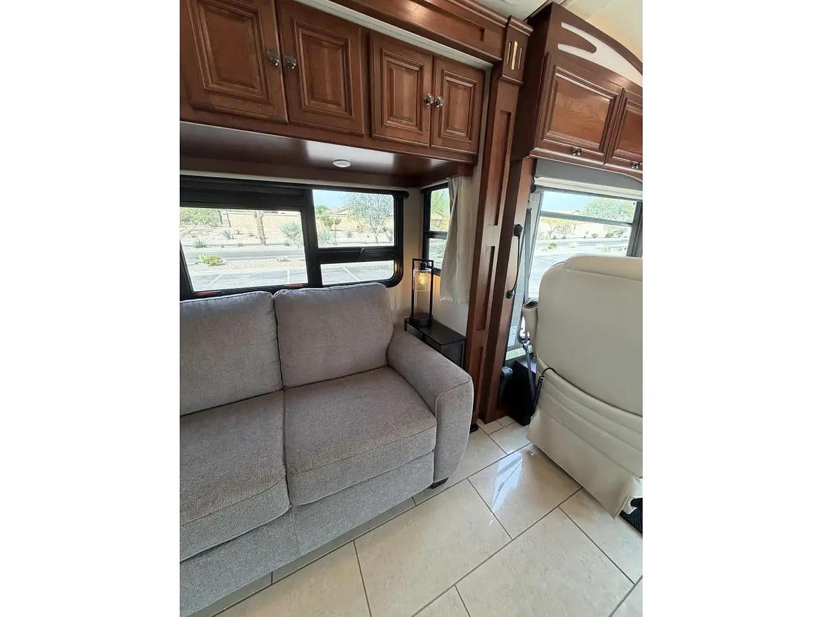 Used 2015 Winnebago Itasca Ellipse 42HD