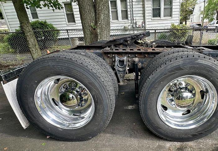 Used 2001 INTERNATIONAL 9900