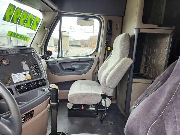 Used 2013 Freightliner Cascadia