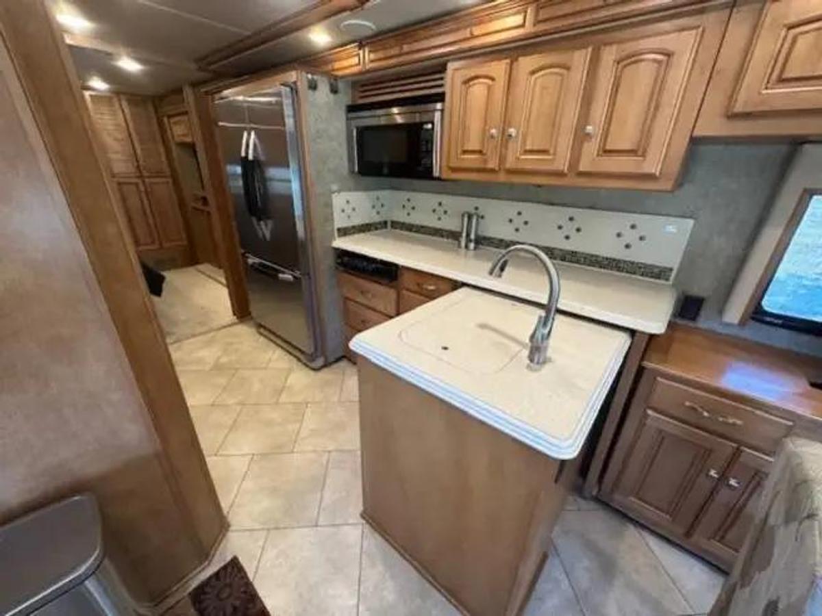 Used 2014 Winnebago Journey 34B Class A Motorhome