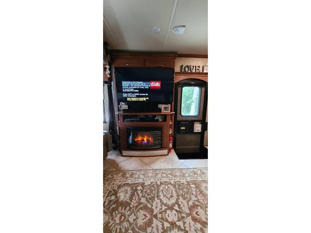 Used 2017 Winnebago Forza 34T