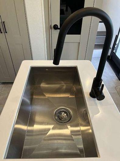 Used 2023 Palomino Columbus 379MB