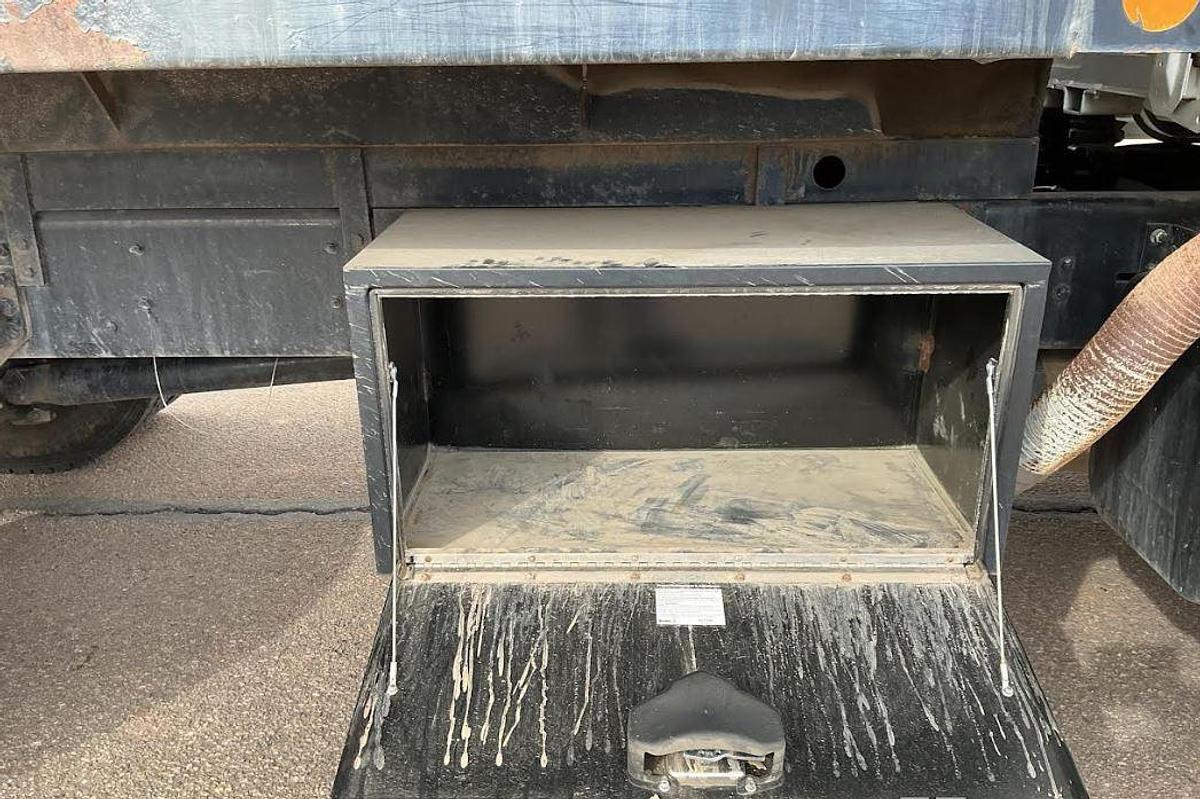 Used Freightliner F180 Dump Truck