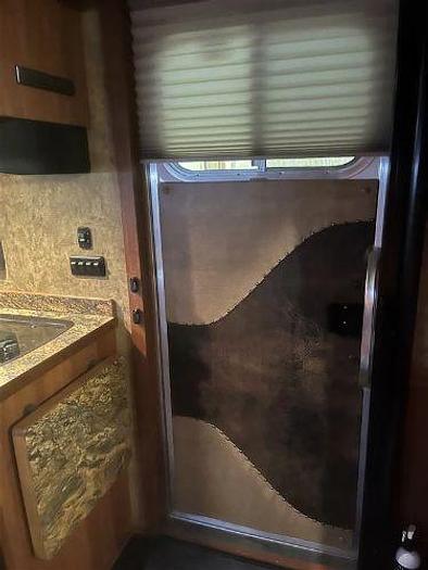 Used 2014 Elite 3 Horse Slant Load