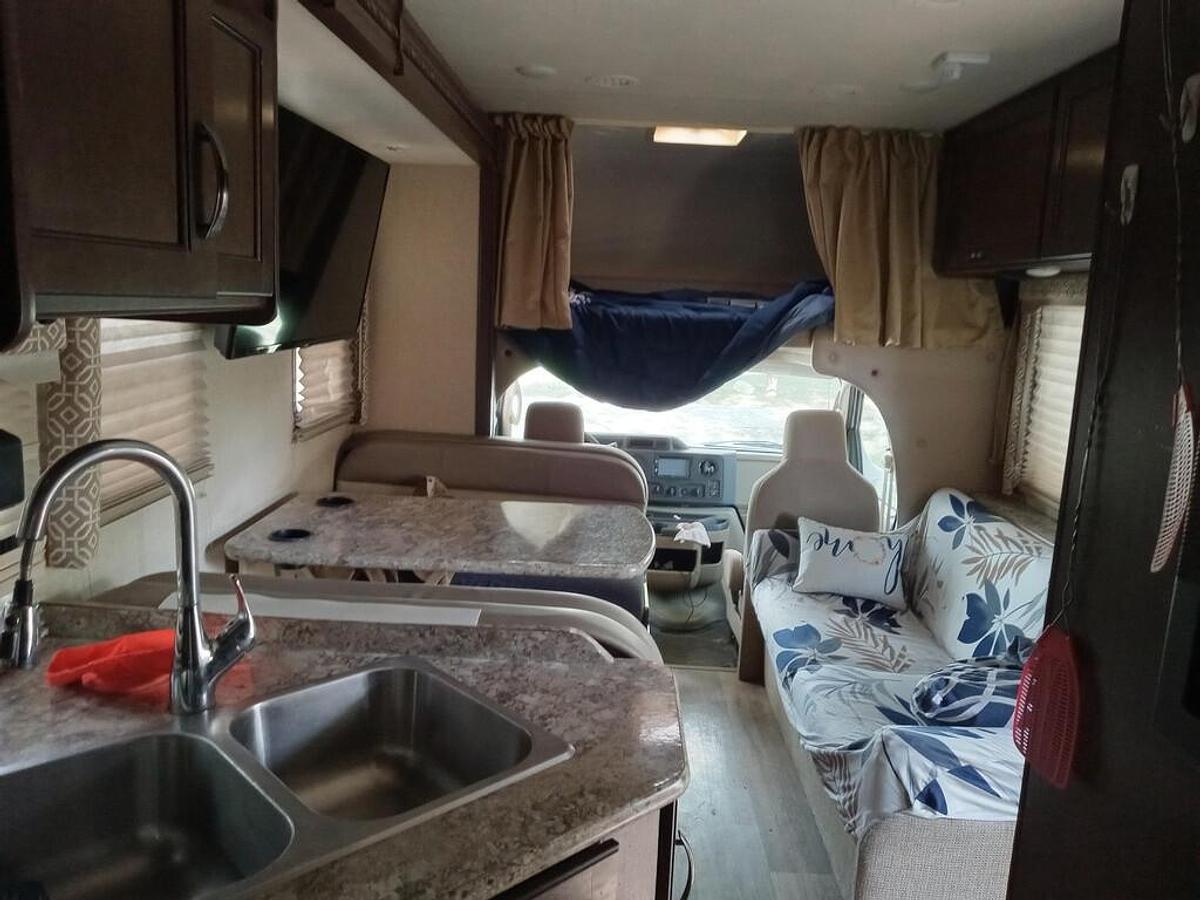 Used 2017 Thor Motor Coach Freedom Elite 29FE Class C Motorhome