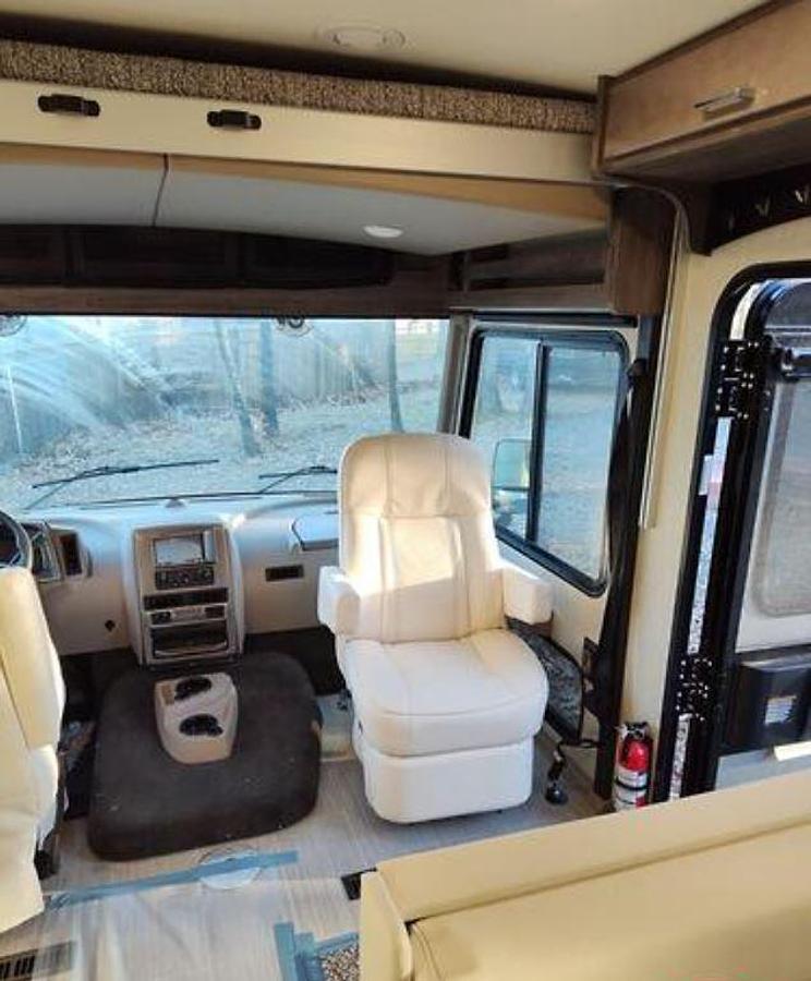 Used 2022 Winnebago Adventurer 29B Class A Motorhome