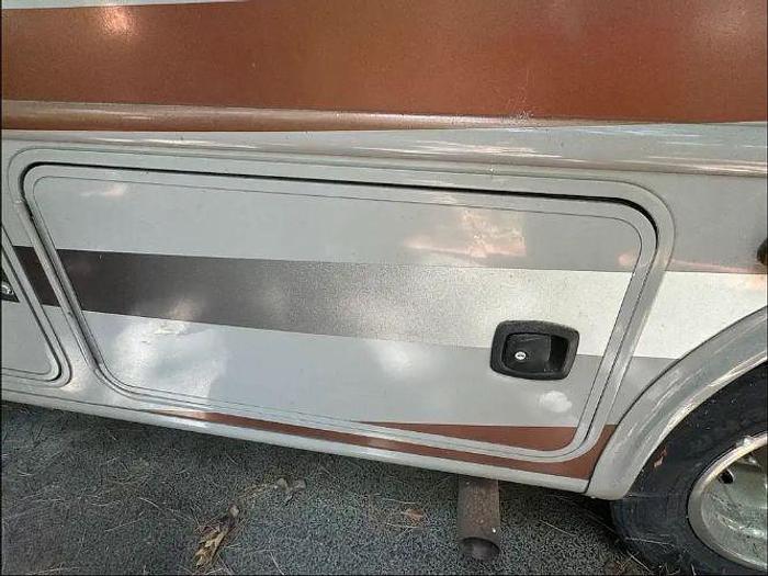 Used 2015 Thor Motor Coach Hurricane 27K