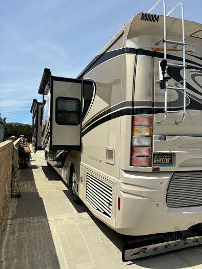 Used 2008 Fleetwood Revolution LE 40E