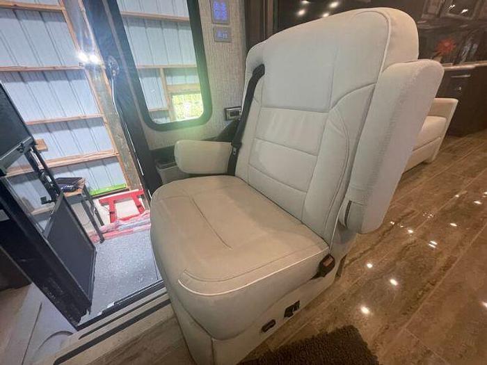 Used 2021 Newmar Dutchstar 4081