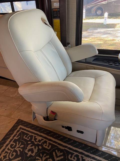 Used 2015 American Coach American Revolution 42T Class A Motorhome