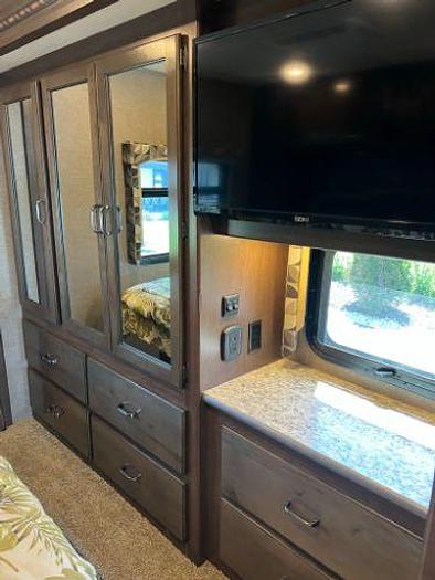 Used 2017 Thor Motor Coach Hurricane 29M