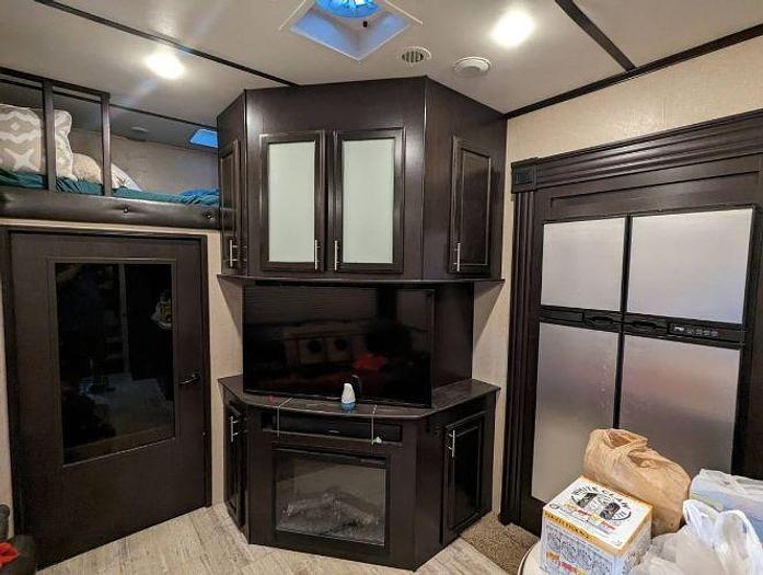 Used 2016 Jayco Seismic Wave 355W