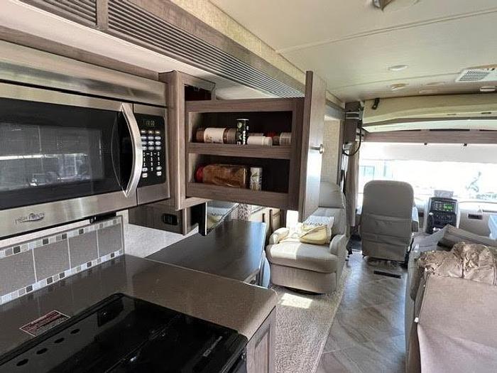 Used 2018 Winnebago Sightseer