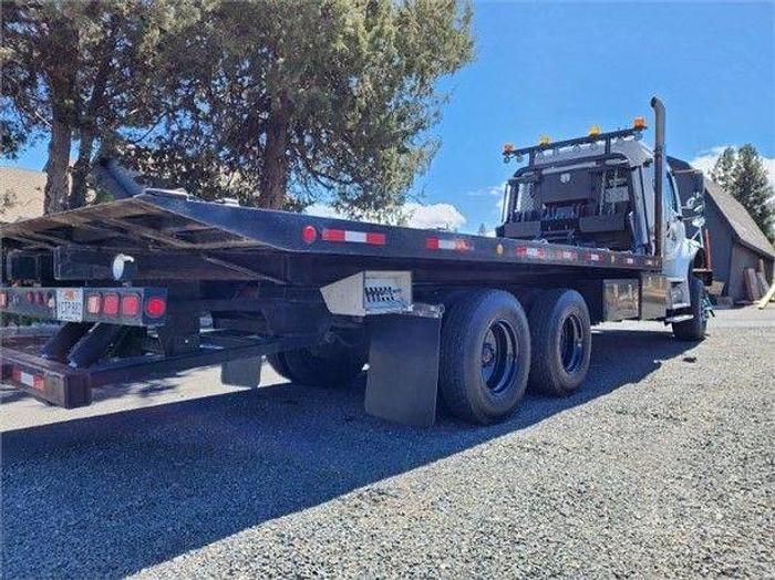 Used 2008 Freightliner BUSINESS CLASS M2 106