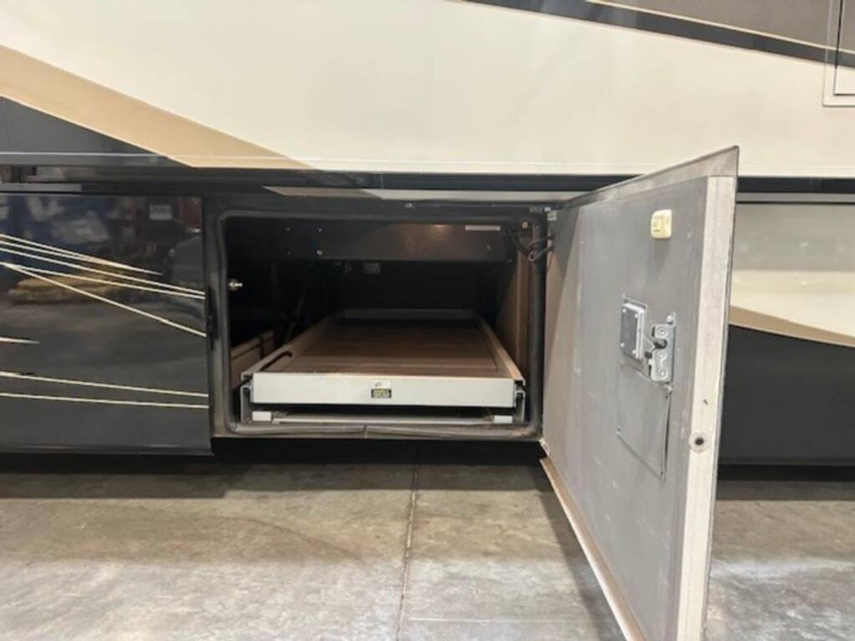 Used 2010 Entegra Cornerstone 45RB