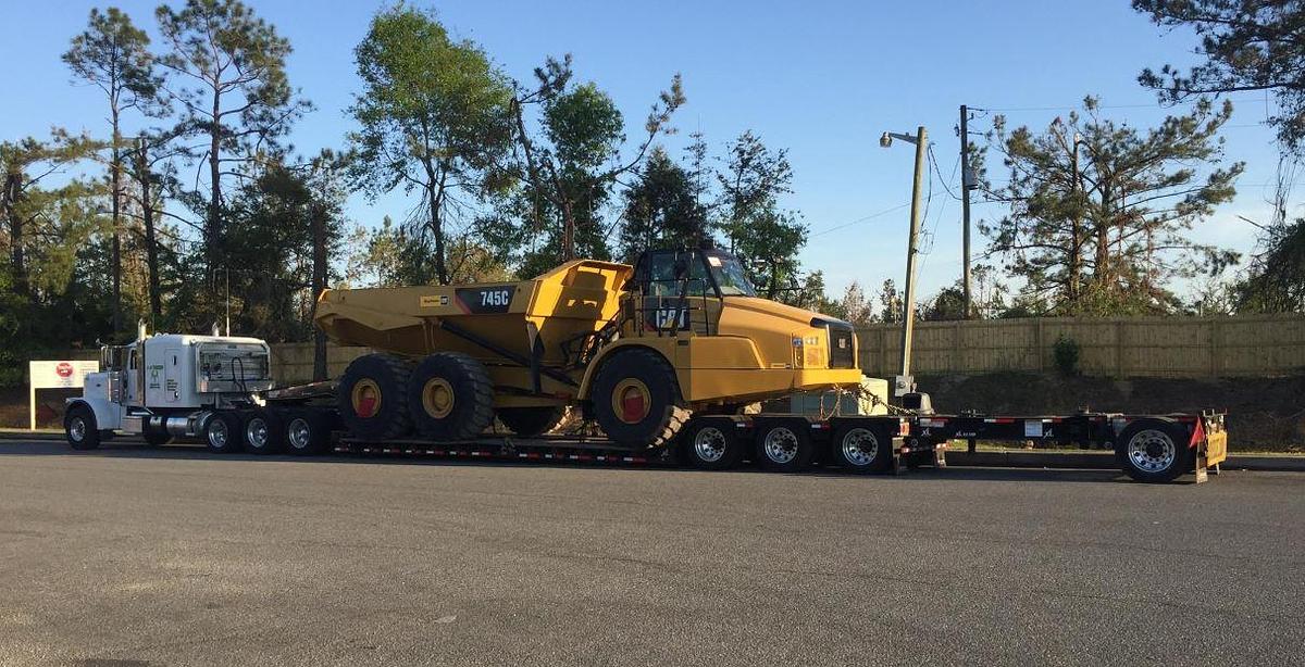 Used 2014 Peterbilt 389 and/or 2019 XL specialized trailer