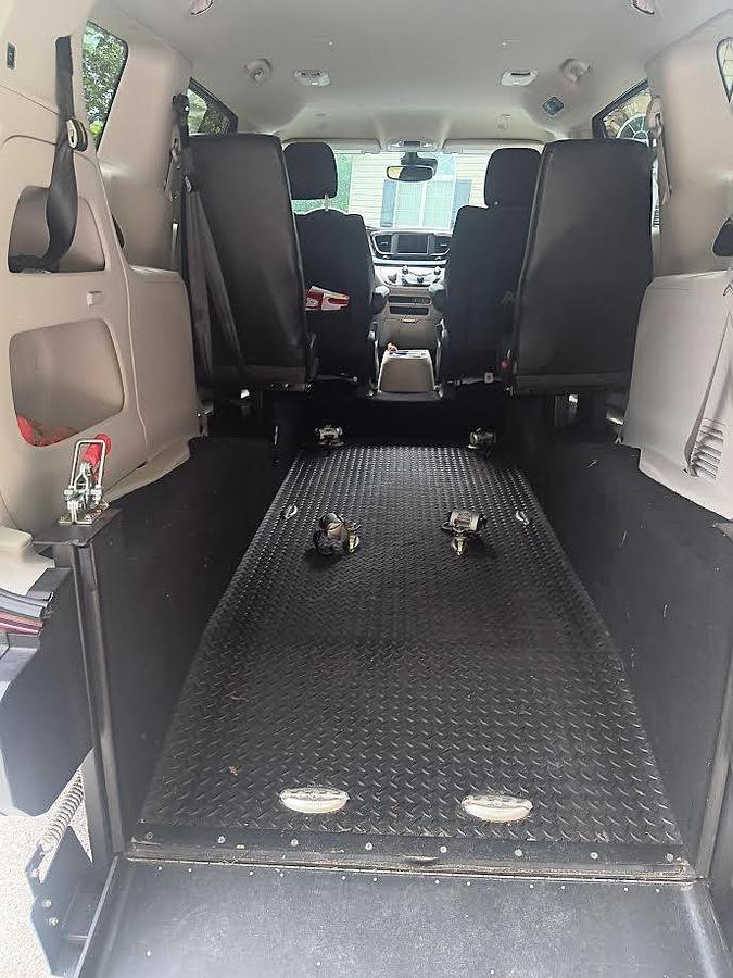 Used 2023 CHRYSLER Voyager