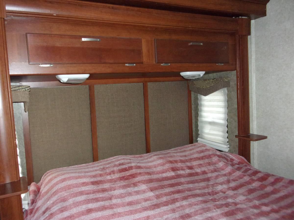 Used 2014 Forest River Georgetown 328TSF